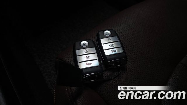 Kia K5 (II) 2.0 SX Noblesse 2016 — фото 28