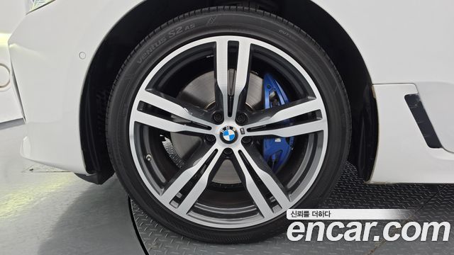 BMW 6 Series GT (G32) 630i xDrive M Sport 2023 — фото 5