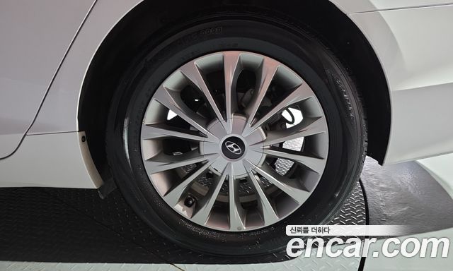 Hyundai Sonata (LF) LPI Premium Special 2015 — фото 21