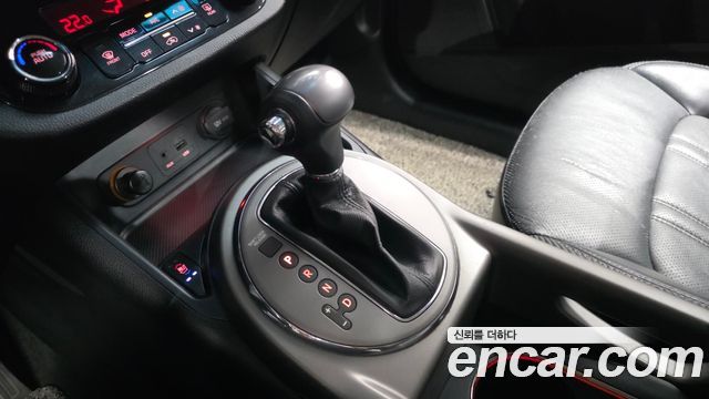 Kia Sportage R Diesel 2WD Prestige 2014 — фото 9