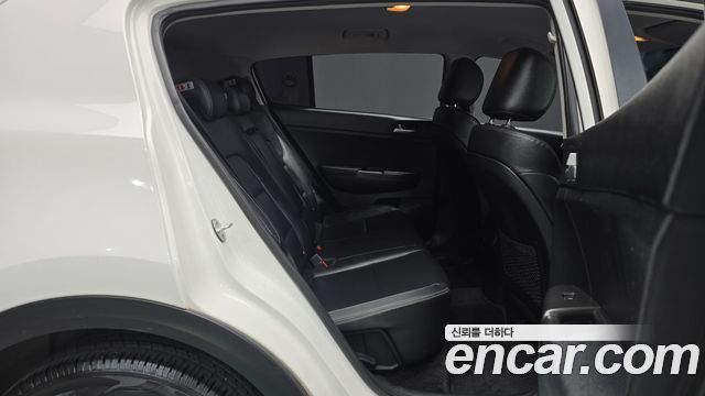 Kia Sportage (IV) Diesel 2.0 4WD Trendy 2016 — фото 12