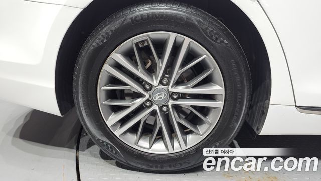 Hyundai Grandeur (IG) 2.4 Premium 2019 — фото 5