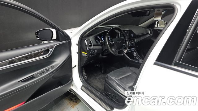 Hyundai Grandeur (IG) 2.4 Premium 2019 — фото 10