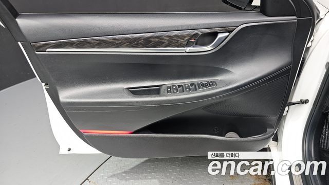 Hyundai Grandeur (IG) 2.4 Premium 2019 — фото 24