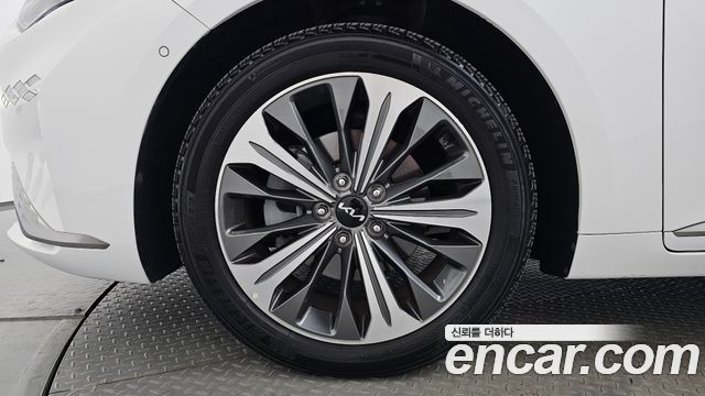 Kia K8 Hybrid Signature 2023 — фото 5