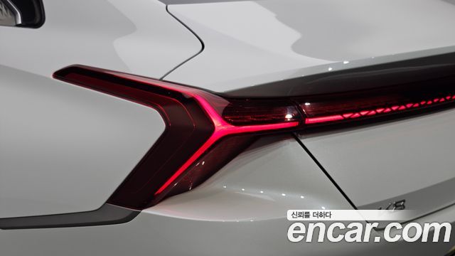 Kia K8 Hybrid Signature 2023 — фото 23