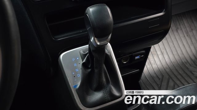Hyundai Staria Cargo 3-Seater Modern 2023 — фото 9