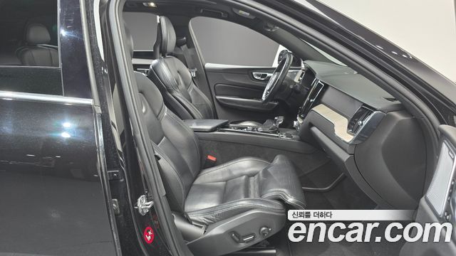 Volvo XC60 (II) T6 Inscription 2018 — фото 11