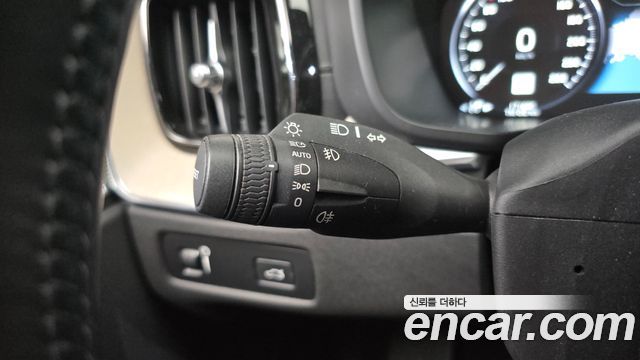 Volvo XC60 (II) T6 Inscription 2018 — фото 17