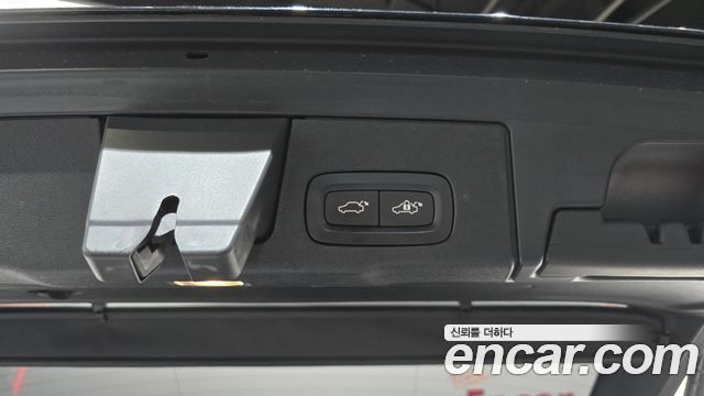 Volvo XC60 (II) T6 Inscription 2018 — фото 20
