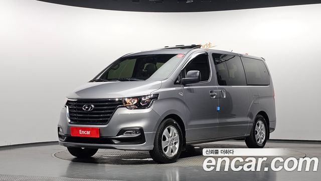 Hyundai Grand Starex Wagon 12-Seater Modern