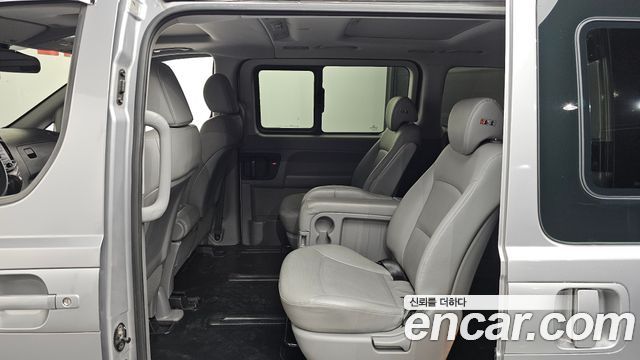 Hyundai Grand Starex Wagon 12-Seater Modern 2021 — фото 12