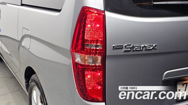 Hyundai Grand Starex Wagon 12-Seater Modern 2021 — фото 23