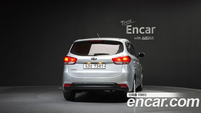 Kia Carens 2.0 LPi Luxury 2015 — фото 4