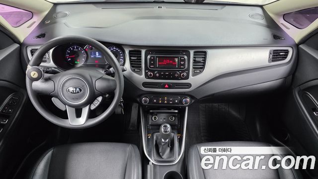 Kia Carens 2.0 LPi Luxury 2015 — фото 7
