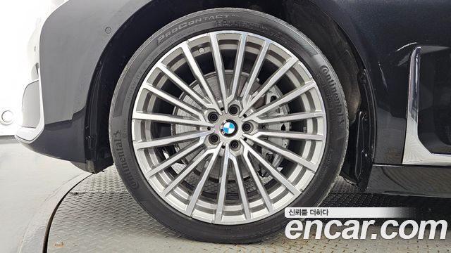 BMW 7 Series (G11) 730Ld xDrive Design Pure Excellence 2022 — фото 5