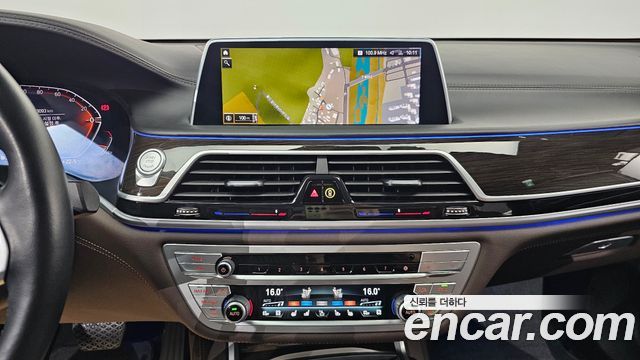 BMW 7 Series (G11) 730Ld xDrive Design Pure Excellence 2022 — фото 14
