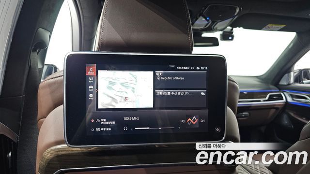 BMW 7 Series (G11) 730Ld xDrive Design Pure Excellence 2022 — фото 18