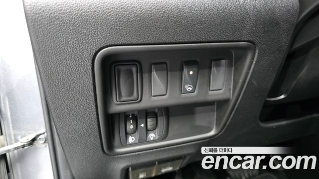 Renault Korea QM6 Gasoline 2WD LE 2018 — фото 16