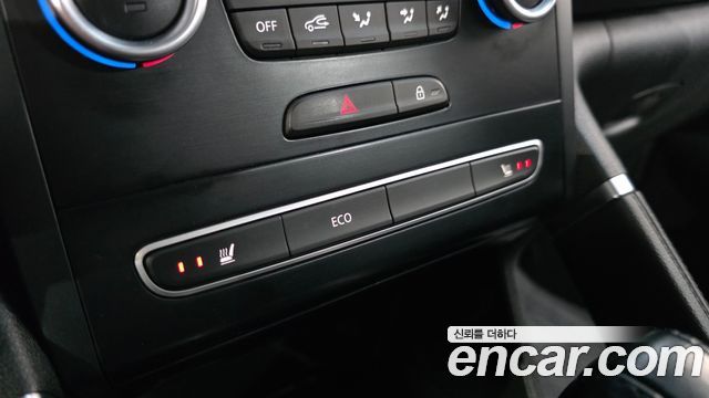 Renault Korea QM6 Gasoline 2WD LE 2018 — фото 30