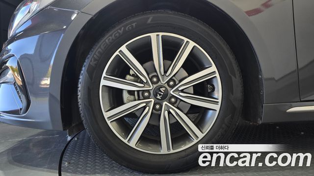 Kia K5 (II) 2.0 Prestige 2019 — фото 5