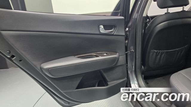 Kia K5 (II) 2.0 Prestige 2019 — фото 25