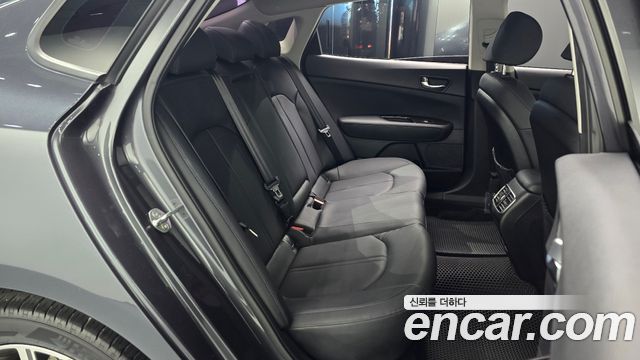 Kia K5 (II) 2.0 Prestige 2019 — фото 26