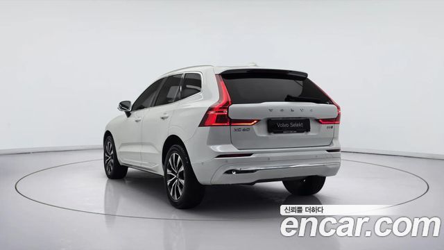 Volvo XC60 (II) B5 Ultimate Bright 2024 — фото 4