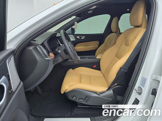 Volvo XC60 (II) B5 Ultimate Bright 2024 — фото 16