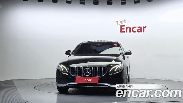 Mercedes-Benz E-Class (W213) E200 Avantgarde 2018 — фото 3