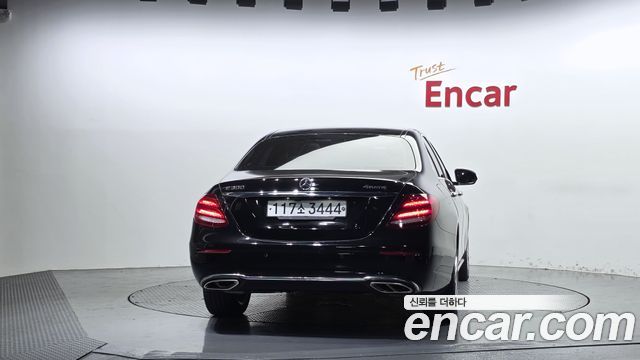 Mercedes-Benz E-Class (W213) E200 Avantgarde 2018 — фото 4
