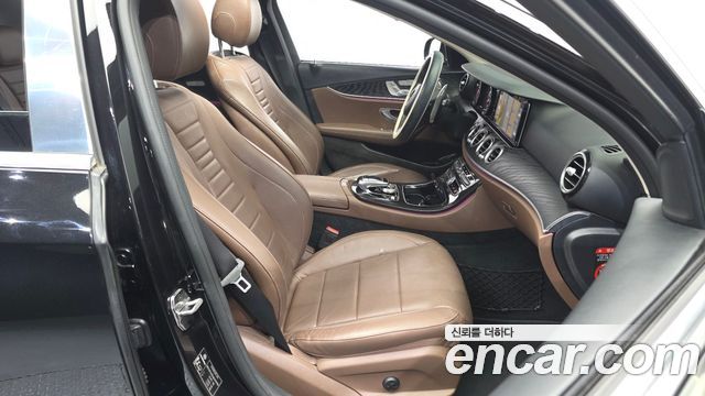 Mercedes-Benz E-Class (W213) E200 Avantgarde 2018 — фото 15