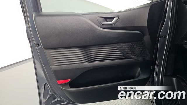 Hyundai Staria Cargo 5-Seater Modern 2023 — фото 24