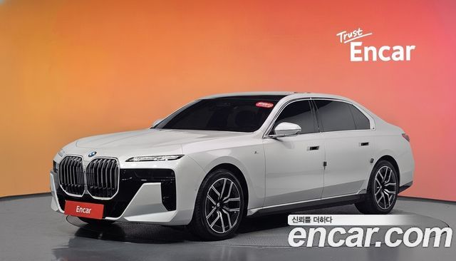 BMW 7 Series (G70) 740d xDrive M Sport 2025 — фото 1