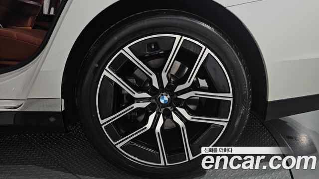 BMW 7 Series (G70) 740d xDrive M Sport 2025 — фото 27