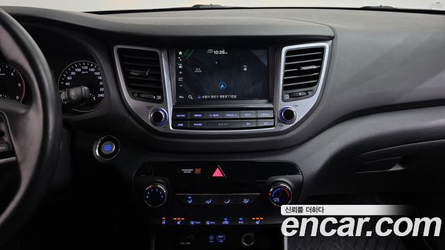 Hyundai Tucson Diesel 2.0 2WD Style Special 2017 — фото 13
