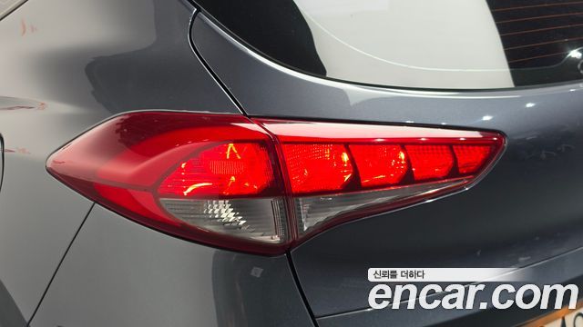 Hyundai Tucson Diesel 2.0 2WD Style Special 2017 — фото 23