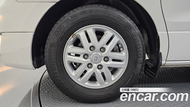 Hyundai Grand Starex 12-Seater Wagon Modern 2017 — фото 5