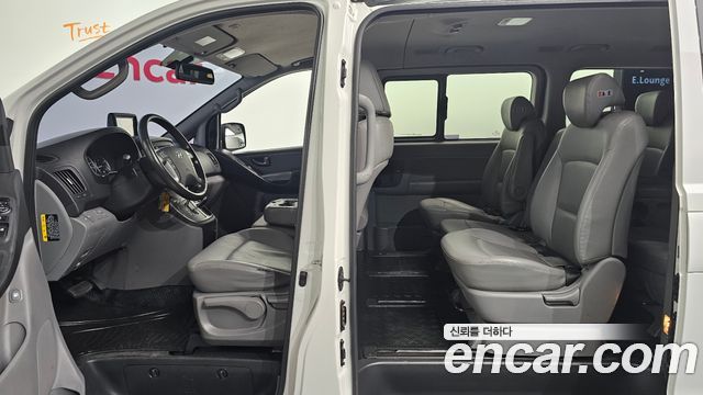 Hyundai Grand Starex 12-Seater Wagon Modern 2017 — фото 11