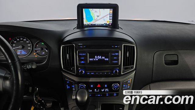 Hyundai Grand Starex 12-Seater Wagon Modern 2017 — фото 18