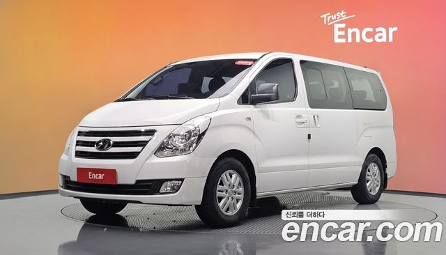 Hyundai Grand Starex 12-Seater Wagon Modern 2017 — фото 1