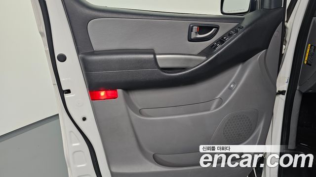 Hyundai Grand Starex 12-Seater Wagon Modern 2017 — фото 24