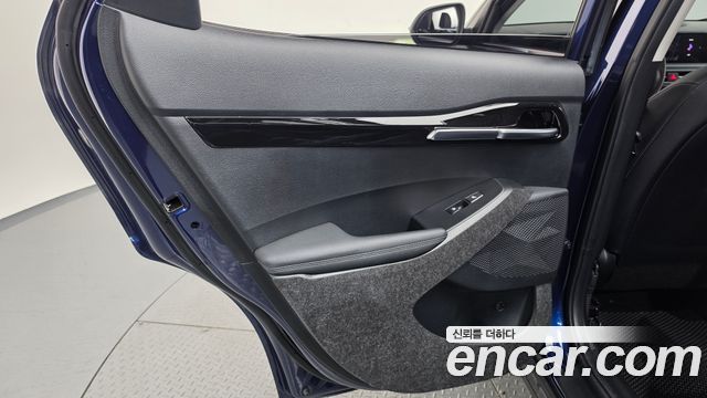 Kia Seltos Gasoline 1.6 Turbo 2WD Gravity 2023 — фото 25