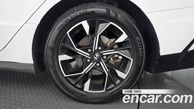 Hyundai Sonata The Edge (DN8) 2.0 Exclusive 2024 — фото 27