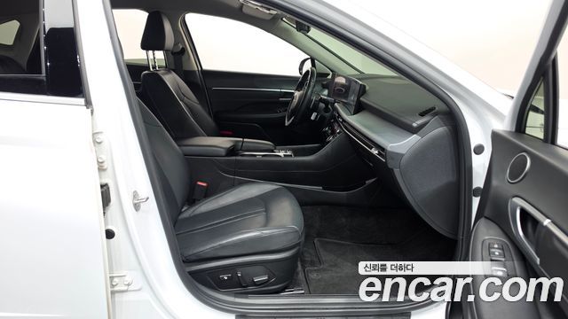 Hyundai Sonata The Edge (DN8) 2.0 Exclusive 2024 — фото 32
