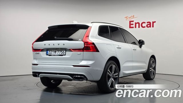Volvo XC60 (II) T8 R-Design 2021 — фото 2