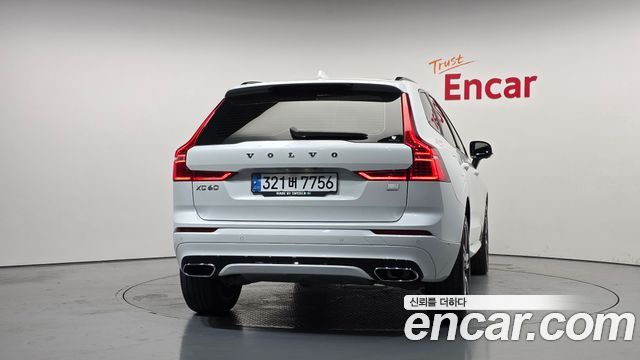 Volvo XC60 (II) T8 R-Design 2021 — фото 4