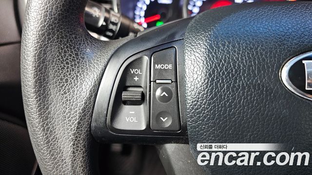 Kia K5 LPI Deluxe 2013 — фото 17
