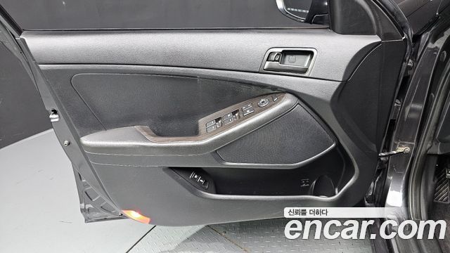 Kia K5 LPI Deluxe 2013 — фото 24
