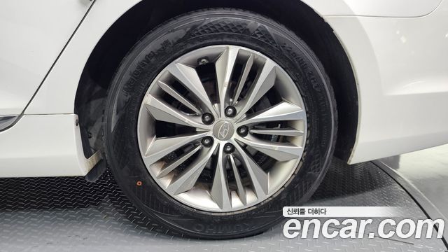 Hyundai Grandeur (HG) HG240 Modern 2015 — фото 21